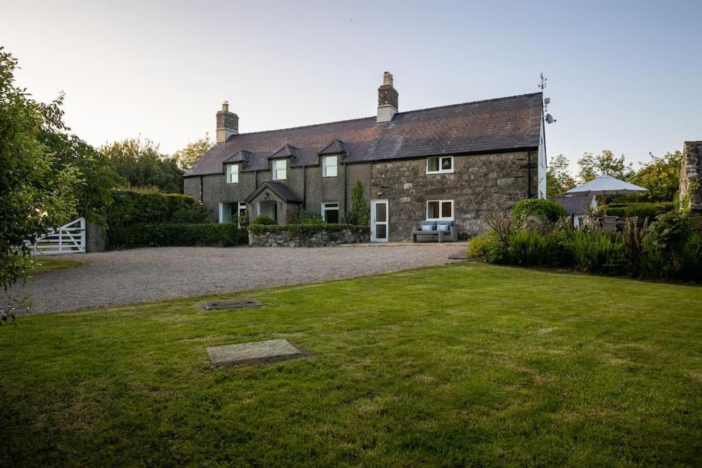 Plas Newydd With Swimming Pool, Fire Pit, And Log Fires Villa Rhiw Екстериор снимка